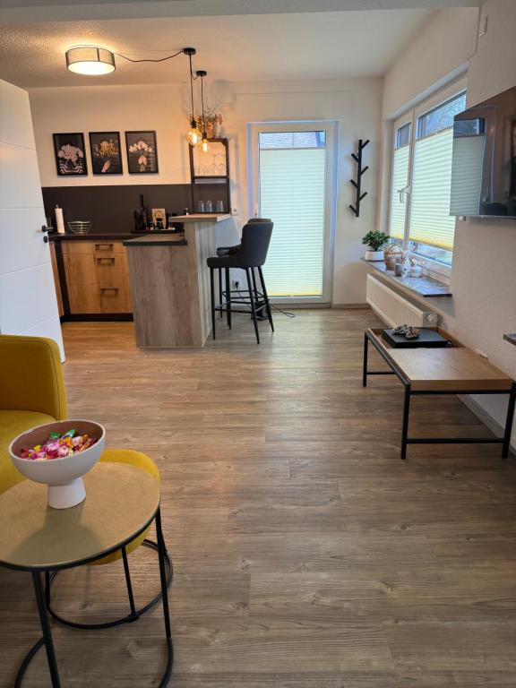Wohn- und Essbereich der Ferienwohnung für Minden und Umgebung